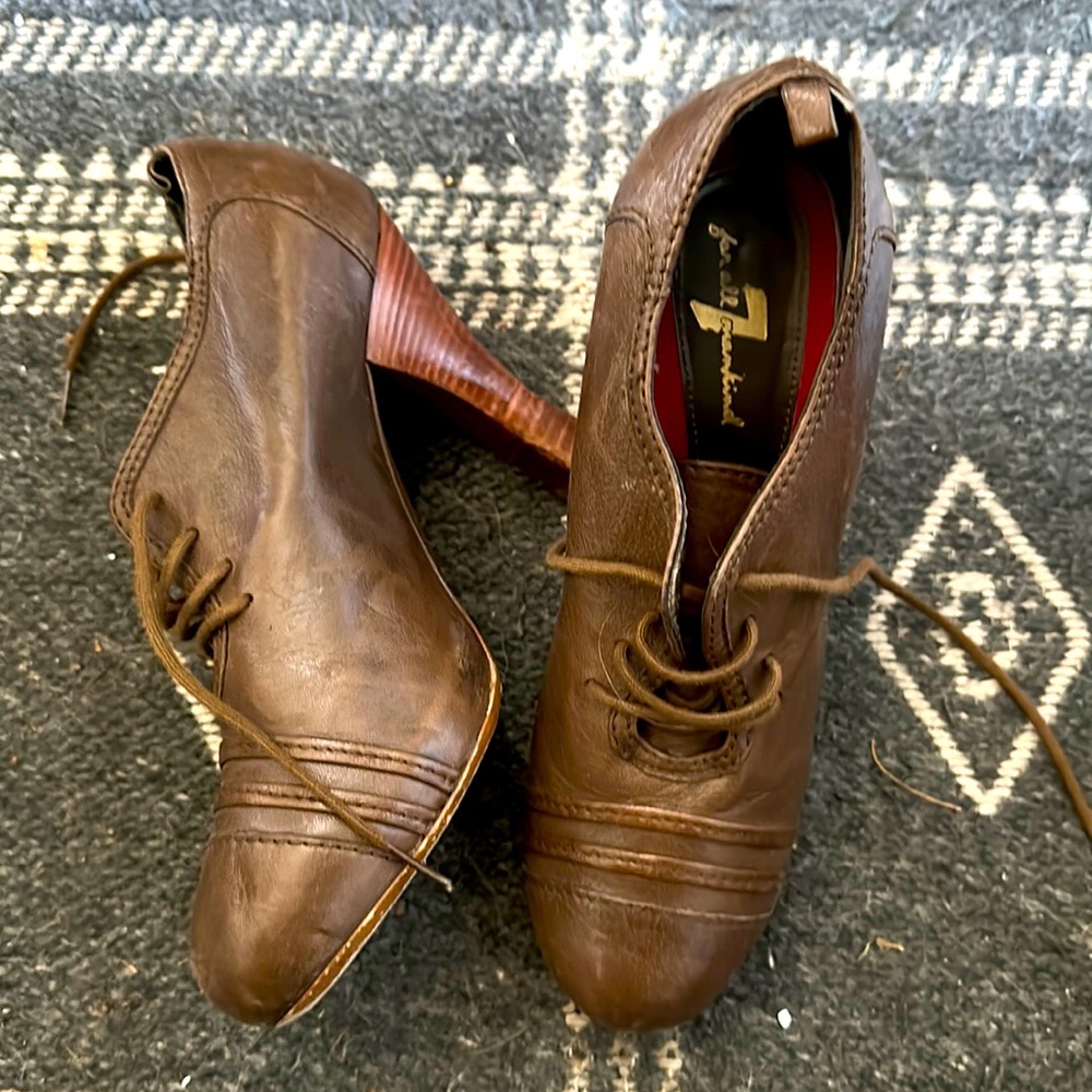 7 for all mankind lace up Oxford heels